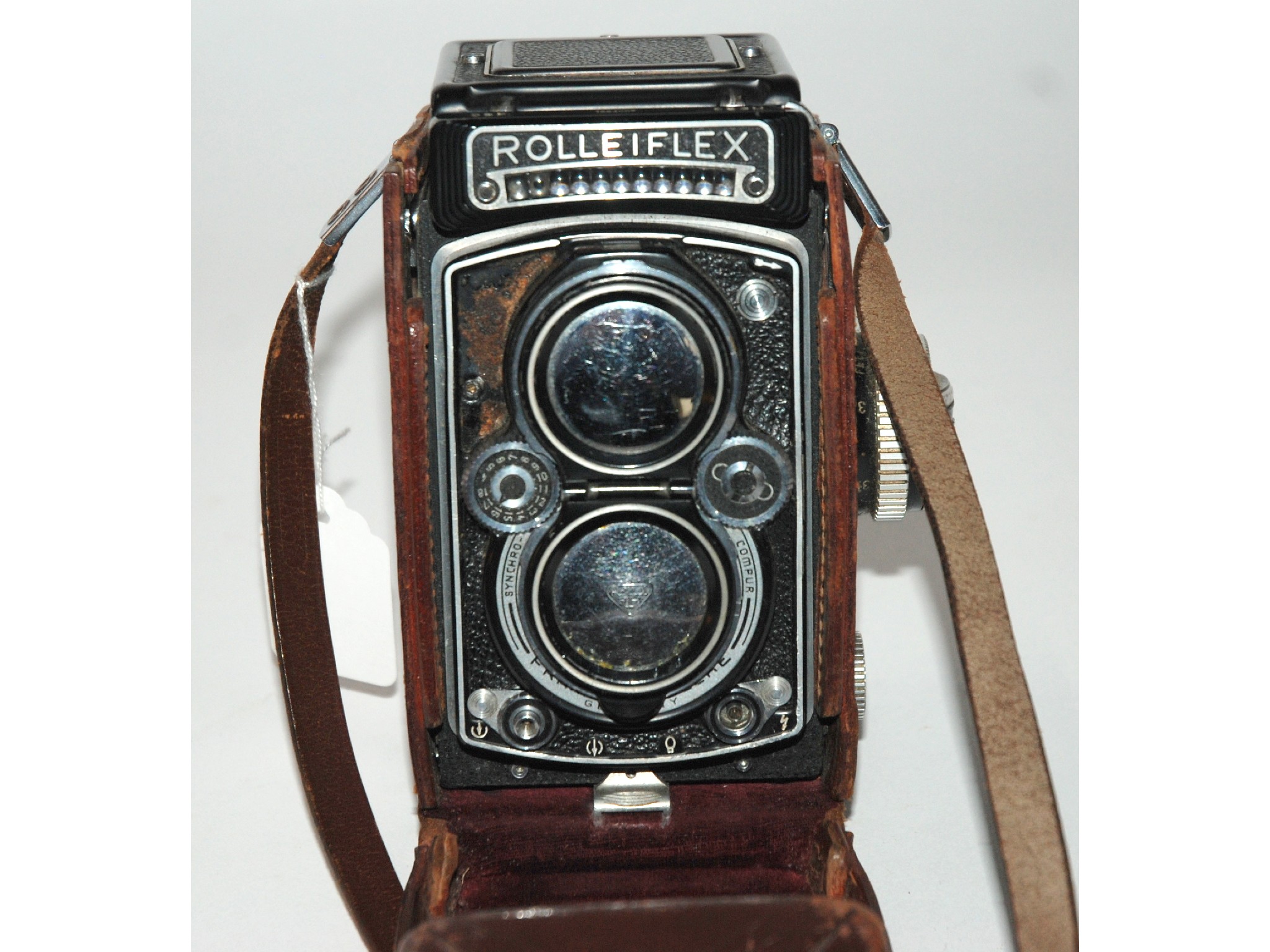 Appraisal: A vintage Rollieflex camera in case and Rolli manual