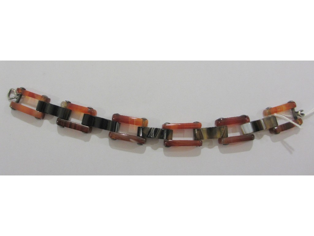 Appraisal: Vari coloured agate linked bracelet