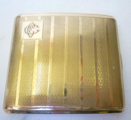 Appraisal: A CT GOLD CIGARETTE CASE maker's mark RP Chester of