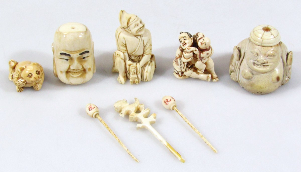 Appraisal: Various ivory and other carvings early thC and later to