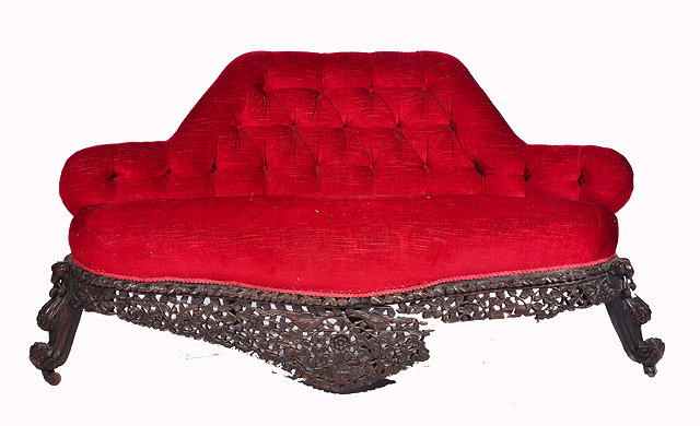 Appraisal: A MID TO LATE TH CENTURY INDIAN BUTTON UPHOLSTERED SETTEE