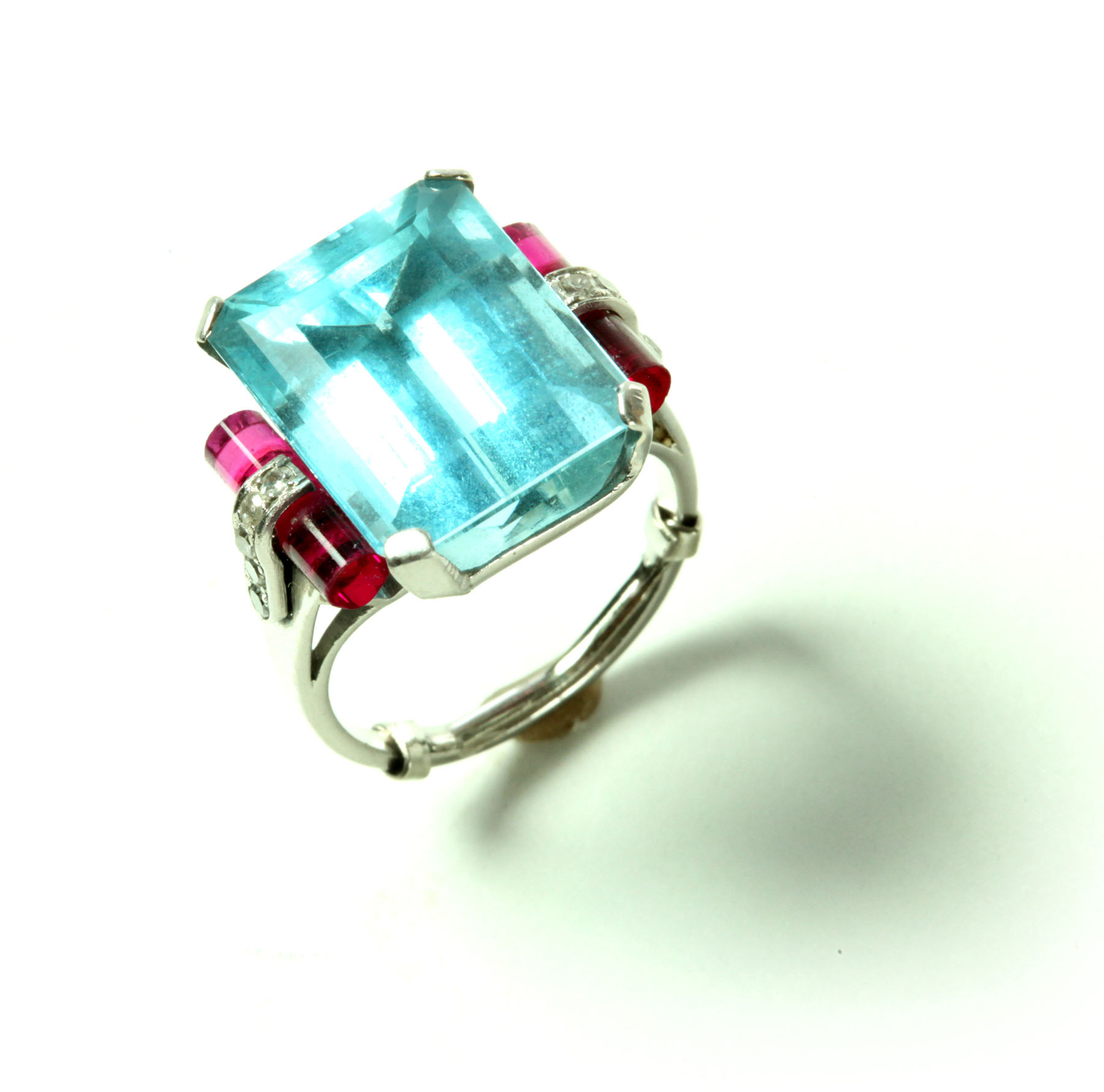 Appraisal: ART DECO AQUAMARINE RING - Platinum ring with rectangular step