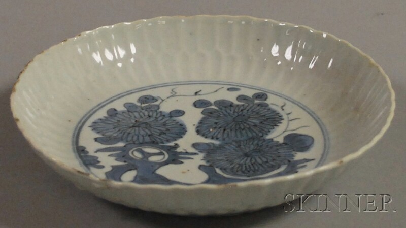 Appraisal: Blue and White Chinese Porcelain Plate with Scalloped Rim dia