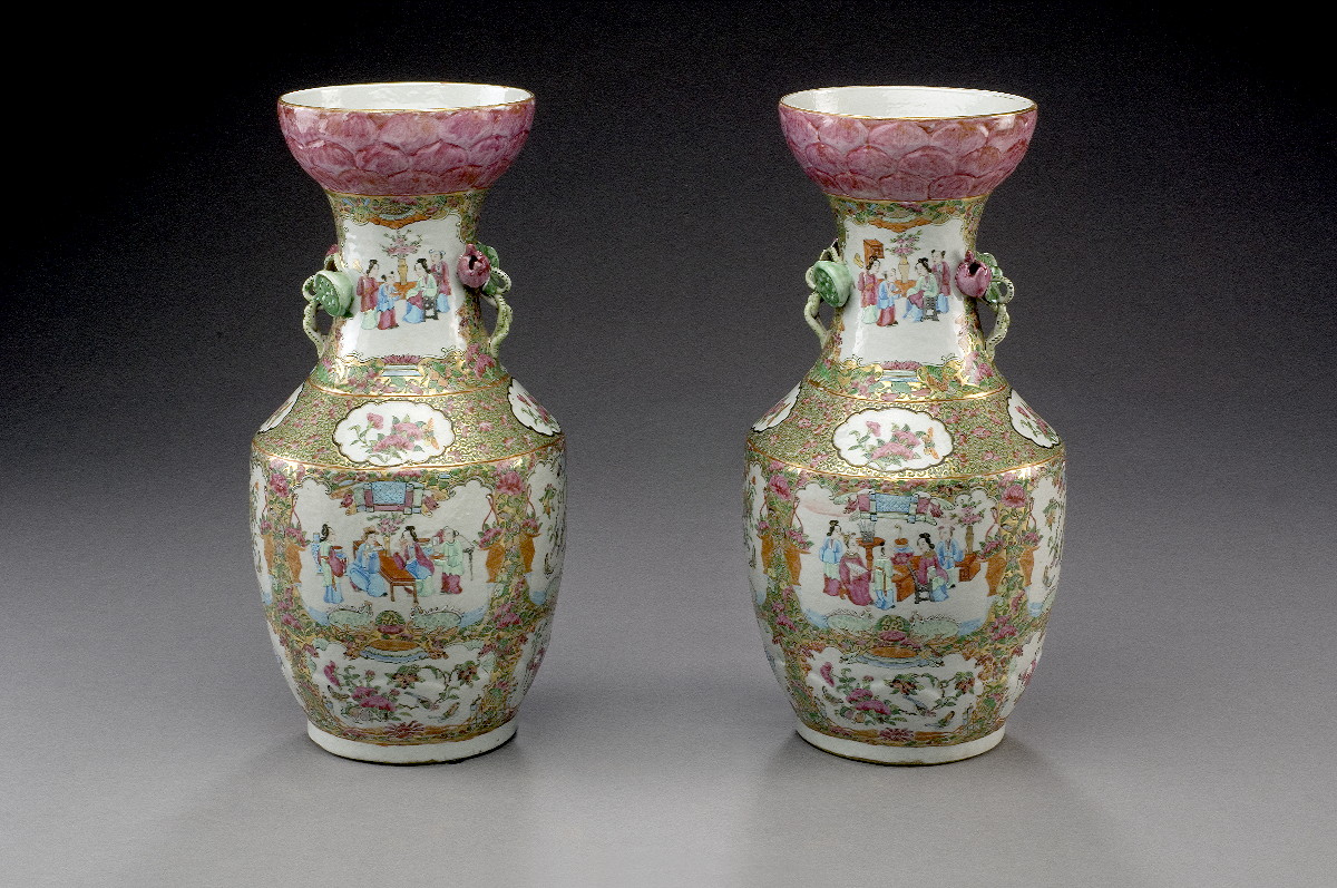 Appraisal: PAIR OF CHINESE EXPORT PORCELAIN FAMILLE ROSE VASES MID-NINETEENTH CENTURY