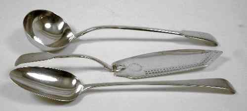 Appraisal: A George IV silver fiddle pattern soup ladle London by