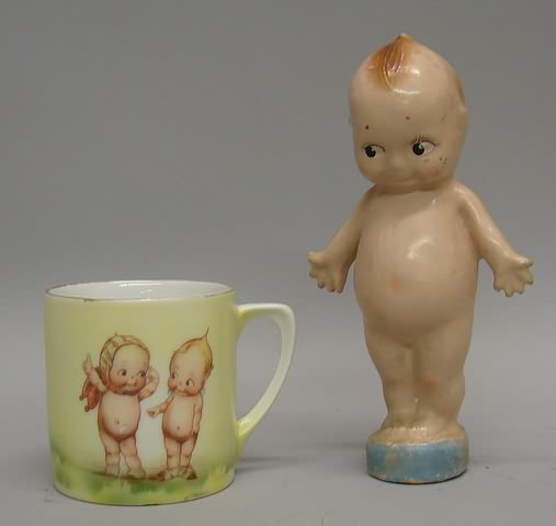 Appraisal: Talcum container Rudolstadt mug Pair of items Composition talcum container