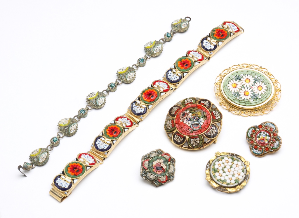 Appraisal: Italy late th - early th century Seven pieces of