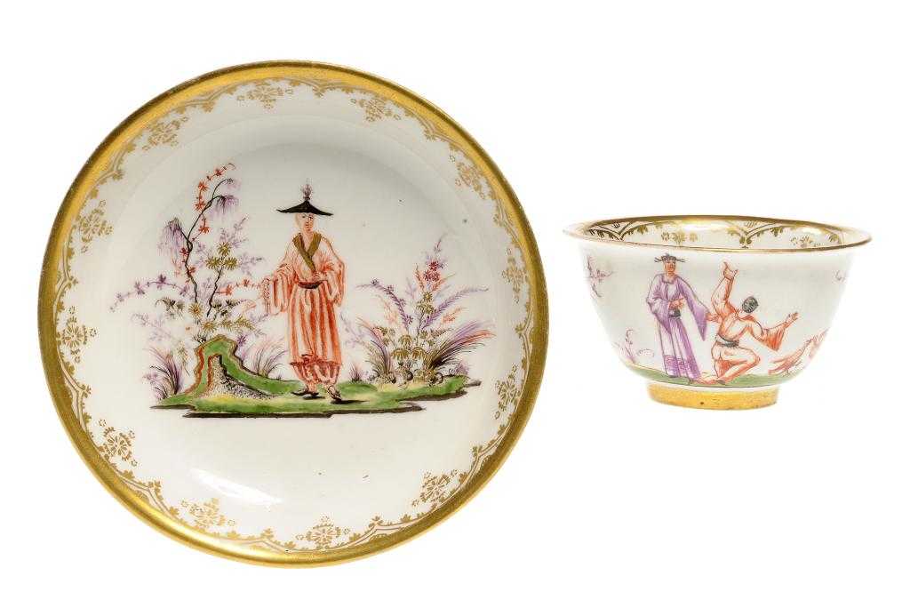 Appraisal: A MEISSEN TEA BOWL AND SAUCER with slightly everted rims