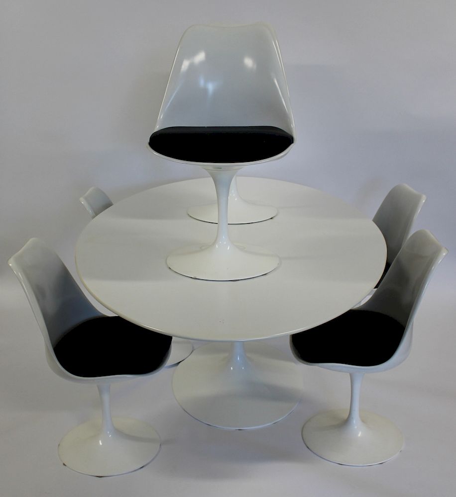 Appraisal: MIDCENTURY Eero Saarinen Knoll Oval Tulip Table Chairs Cast marked