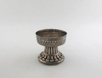 Appraisal: An Edwardian copy of a medieval font cup with fluting