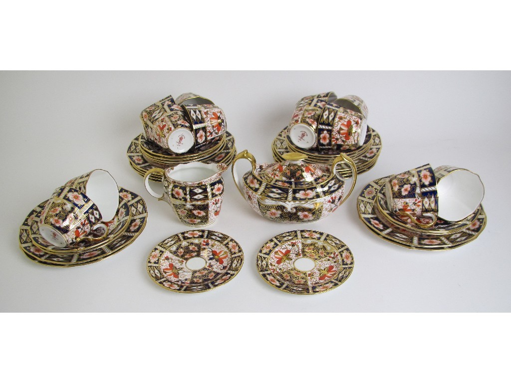 Appraisal: A Royal Crown Derby Imari pattern teaset comprising twelve cups