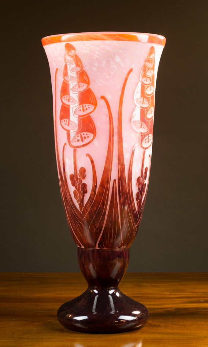 Appraisal: LE VERRE FRANCAIS DIGITALES VASE the red to pink cameo