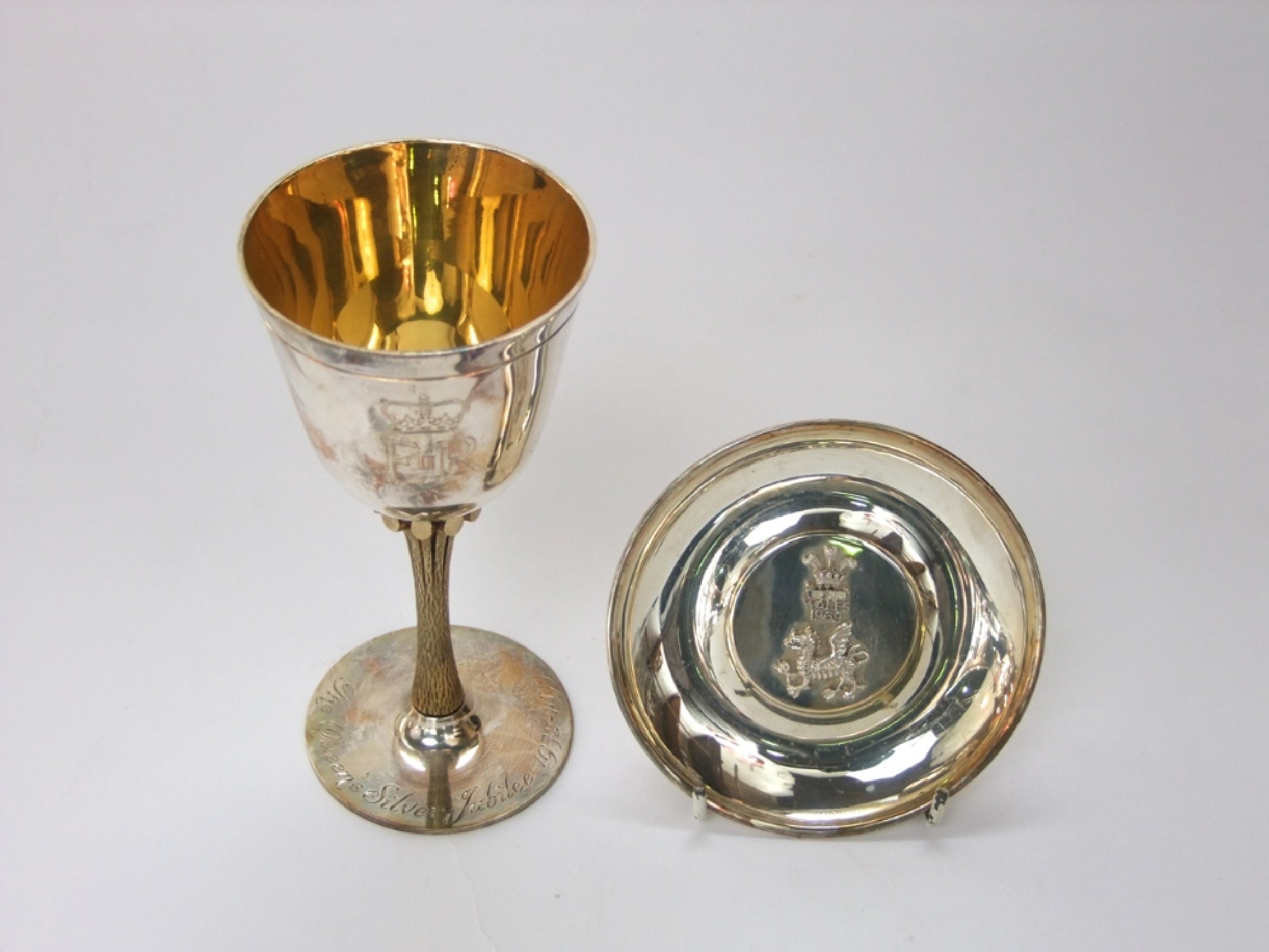 Appraisal: A silver Jubilee goblet gilt lined raised on a gilded