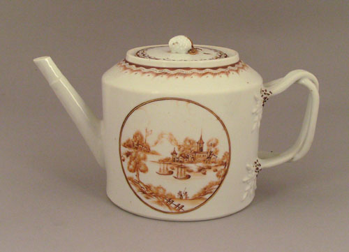 Appraisal: Chinese export porcelain teapot ca with a large oval river