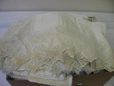 Appraisal: A QUANTITY OF LINEN TABLE CLOTHS with crochet edges broderie