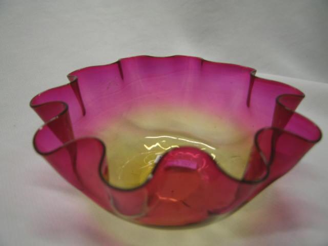 Appraisal: Victorian Fuschia Amberina Art Glass Bowl ten pleats rich color