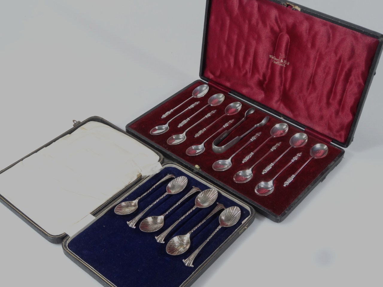 Appraisal: A set of George V silver Apostle spoons and sugar