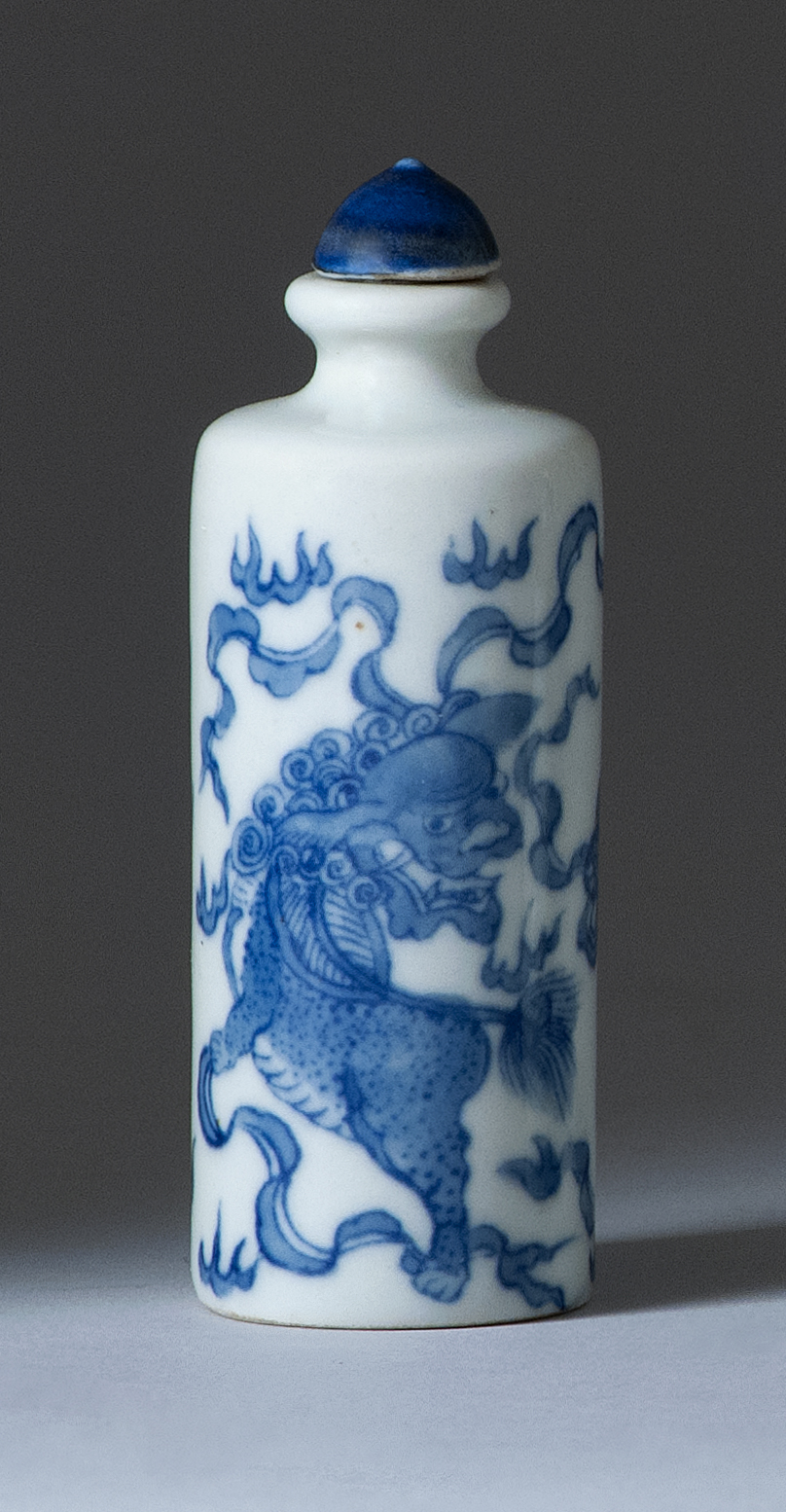 Appraisal: BLUE AND WHITE PORCELAIN SNUFF BOTTLE th CenturyIn cylinder form