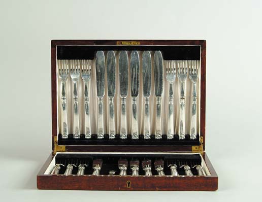 Appraisal: CASED ENGLISH STERLING SILVER FISH SET Sheffield Fiddle Thread and