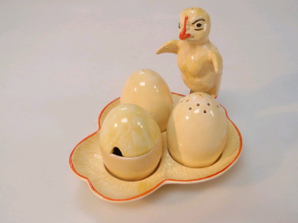 Appraisal: A Crown Devon novelty egg and chick condiment set circa