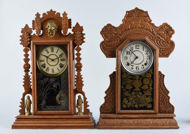 Appraisal: Lot of Ornate Oak Mantle Clocks Both clocks are in