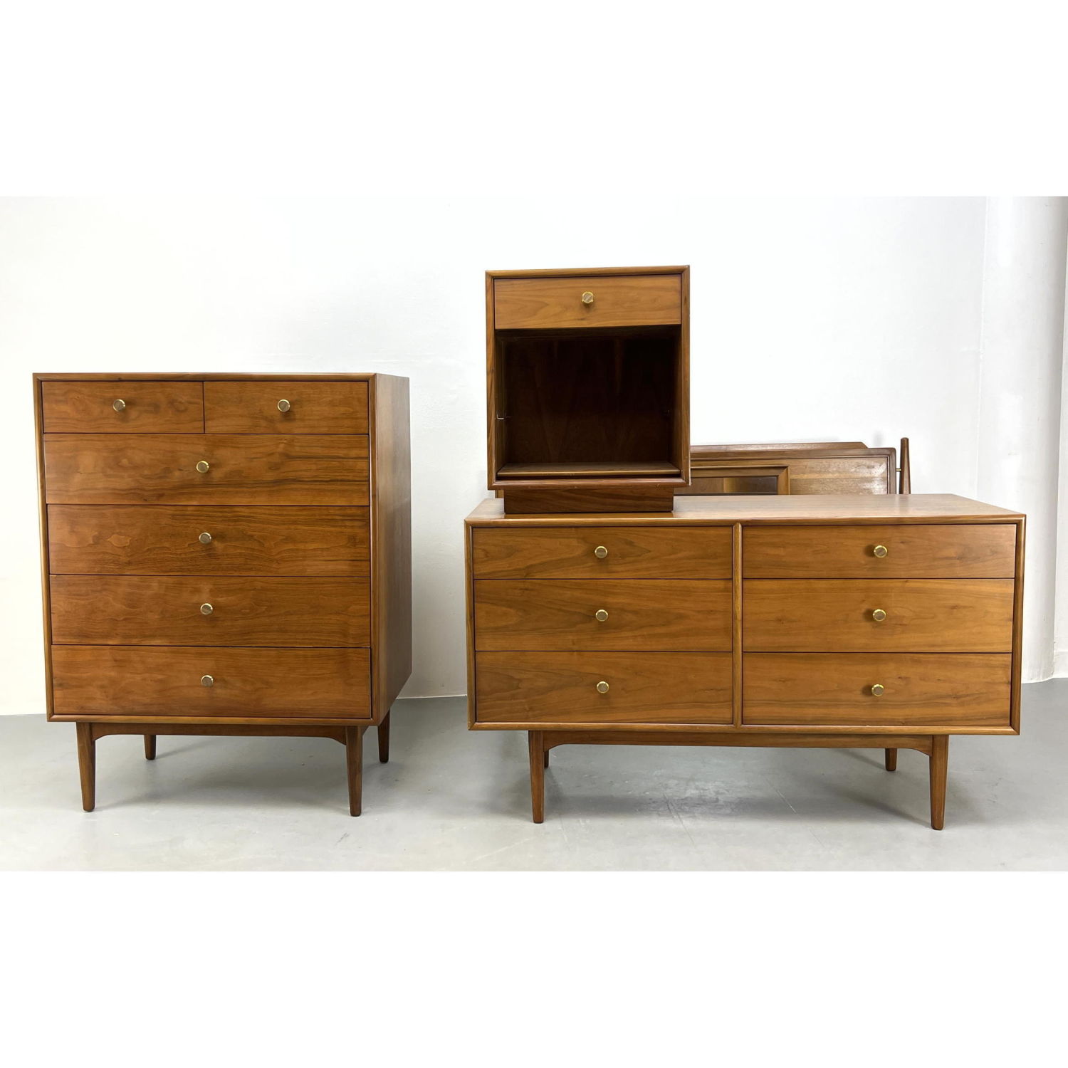 Appraisal: KIPP STEWART for DREXEL pc Bedroom Set Tall Chest low