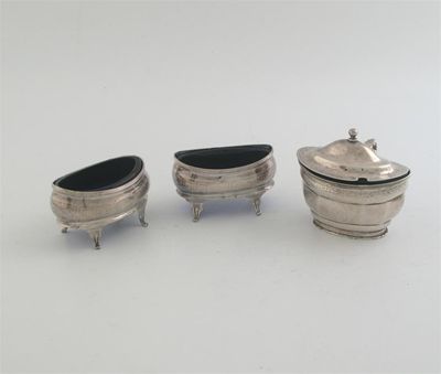 Appraisal: A pair of George III boat-shaped salts with Greek key