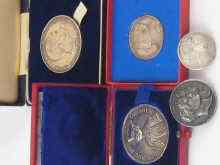 Appraisal: Five commemorative silver medals being a Duke of Cumberland medal