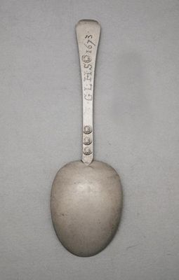 Appraisal: A Charles II spoon pricked 'G L H S '