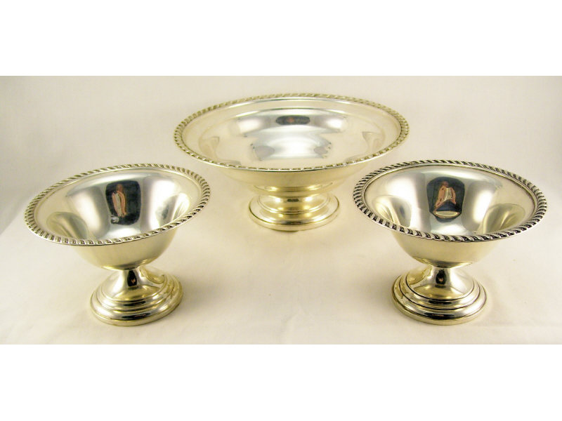 Appraisal: - Preisner Sterling Footed Bowls Matching set of bowls including