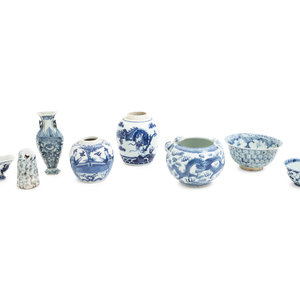 Appraisal: Eight Chinese Blue and White Porcelain Articles TH- TH CENTURY