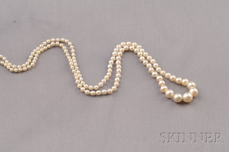 Appraisal: Natural Pearl and Diamond Necklace composed of round white pearls