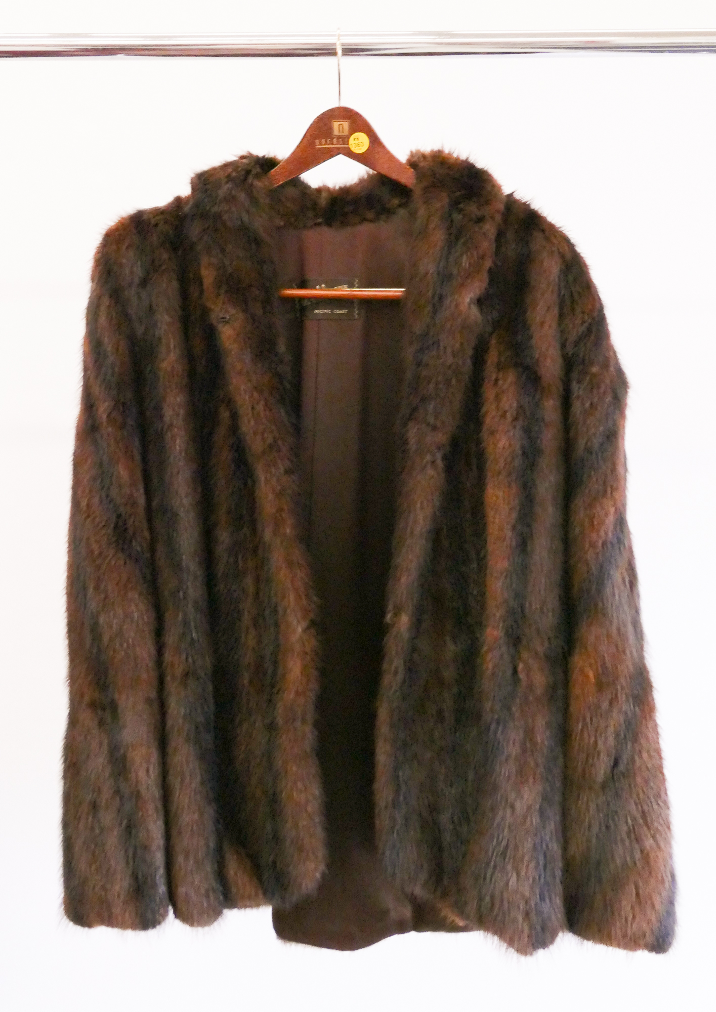 Appraisal: Vintage Arctic Fur Company Pacific Coast Mink Fur Cape- ''