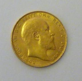 Appraisal: AN EDWARD VII GOLD SOVEREIGN