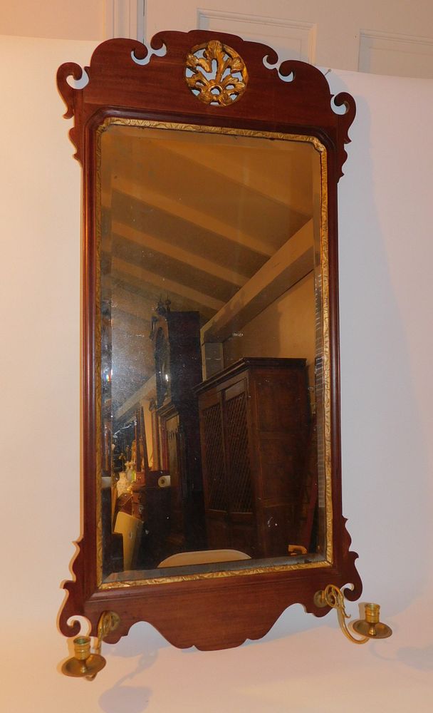 Appraisal: TH C AMERICAN CHIPPENDALE MIRROR Fine AMERICAN Chippendale th century