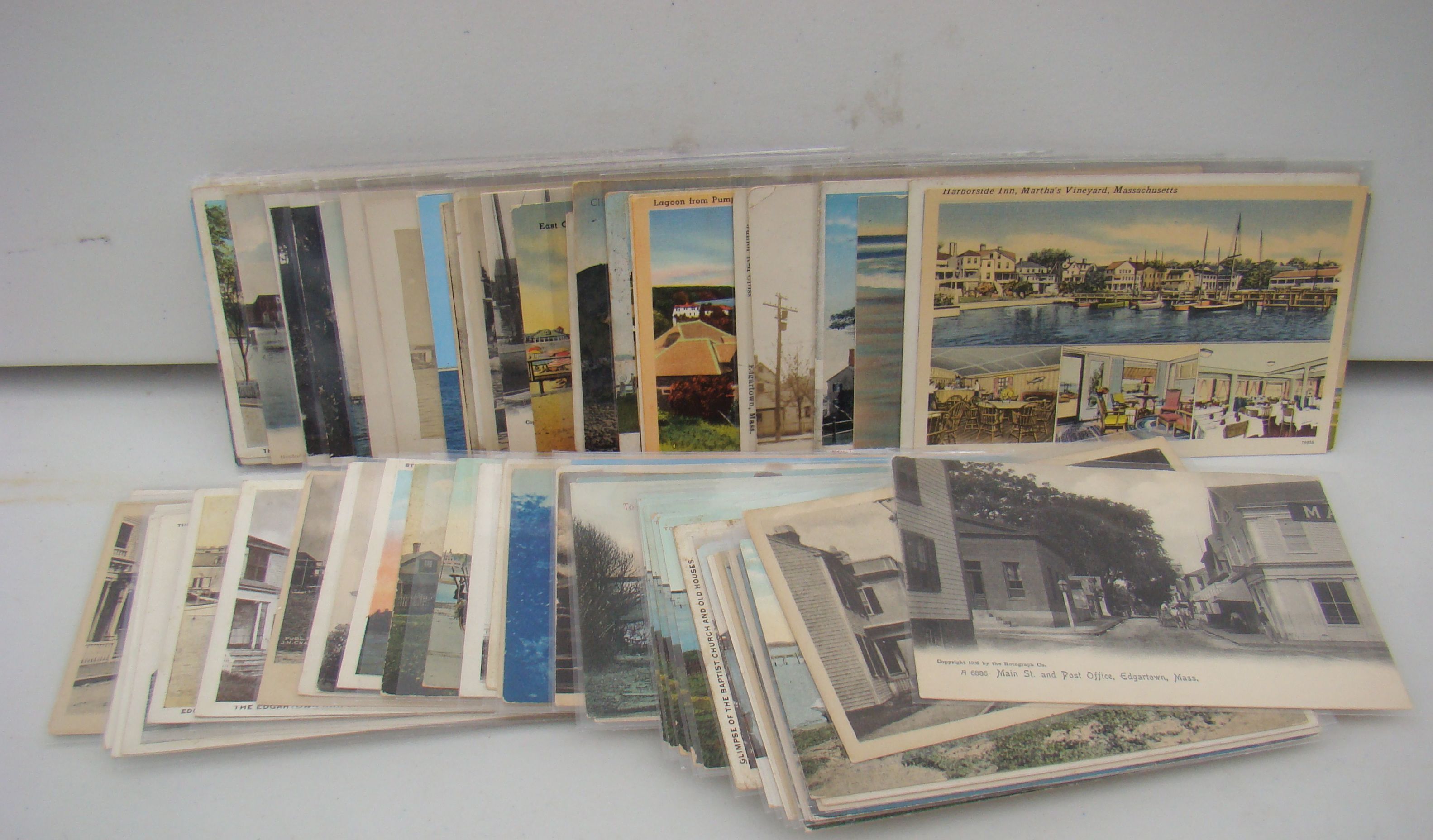 Appraisal: EIGHTY-NINE POSTCARDS OF MARTHA'S VINEYARD Early to Mid- th CenturyReal