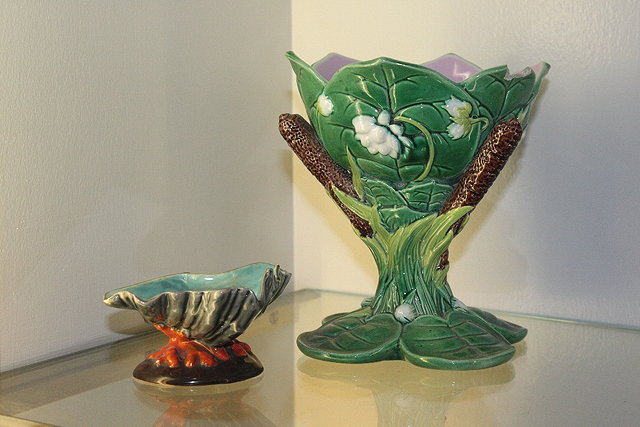 Appraisal: A GEORGE JONES MAJOLICA STAND in the form of lily