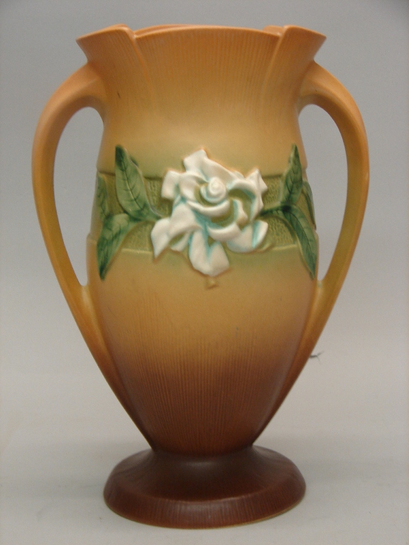 Appraisal: Roseville Gardenia pattern - Good condition