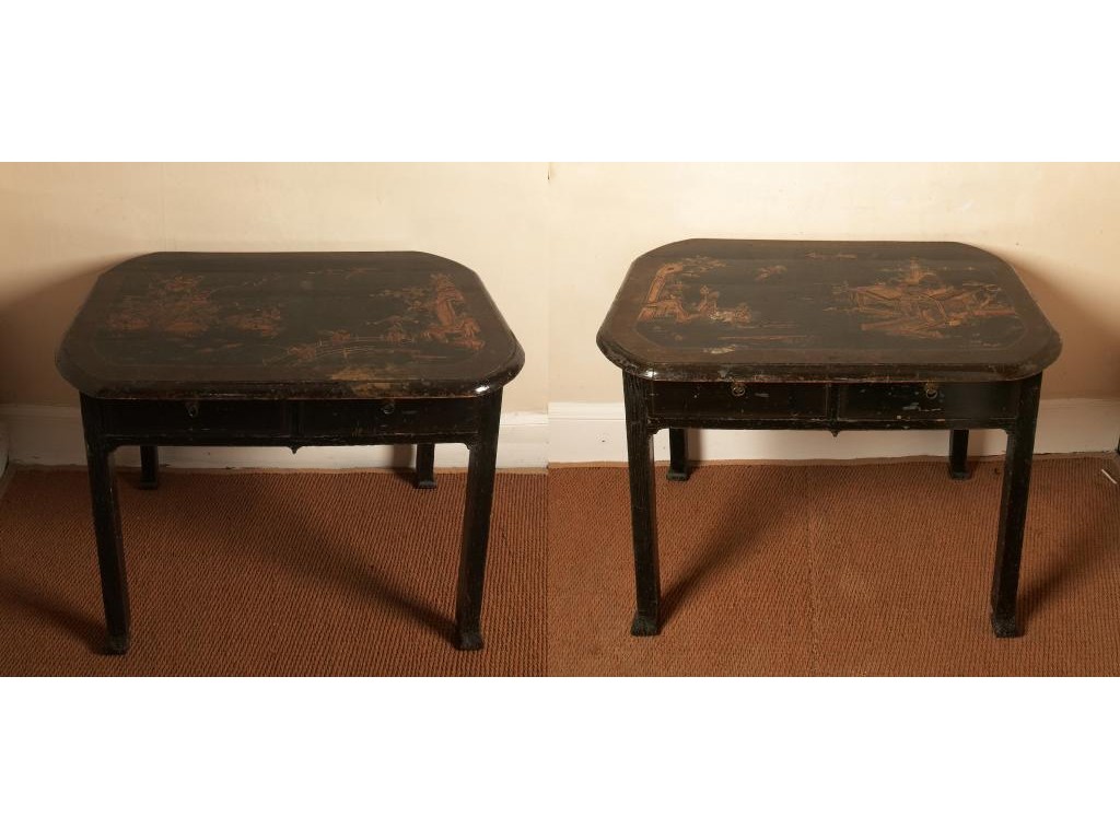 Appraisal: A PAIR OF GEORGE I BLACK JAPANNED SIDE TABLES the