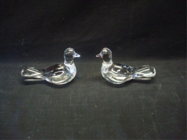 Appraisal: Pair of BACCARAT glass birds Dimensions long x high