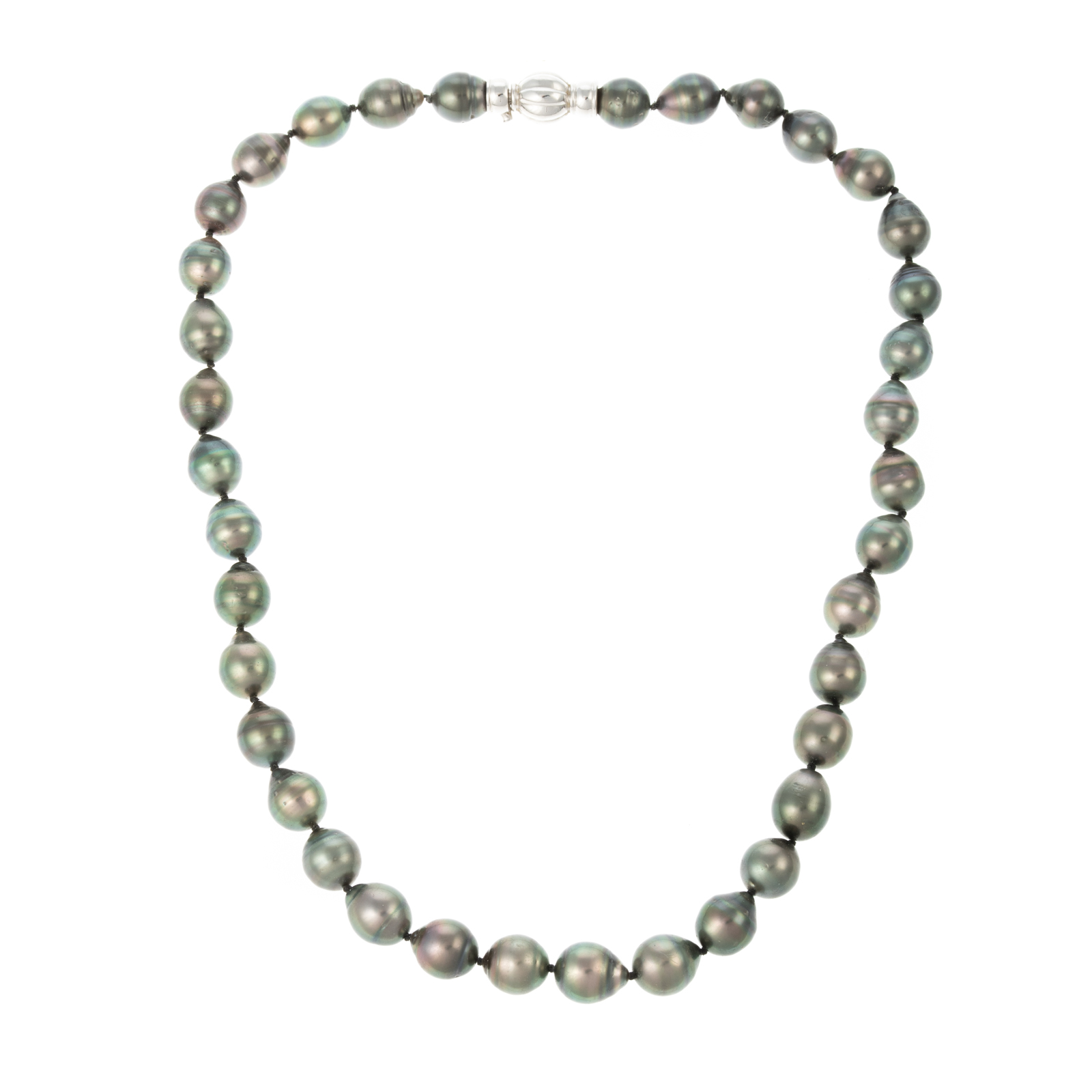 Appraisal: A TAHITIAN MM PEARL NECKLACE A strand of baroque Tahitian