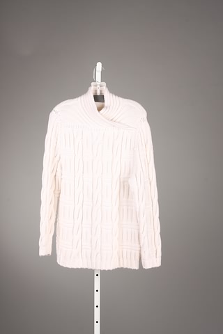 Appraisal: CHADO creamy beige cashmere knit sweater with crossover collar Size