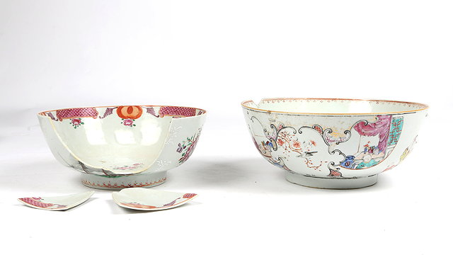 Appraisal: AN TH CENTURY CHINESE EXPORT BOWL painted with three masted