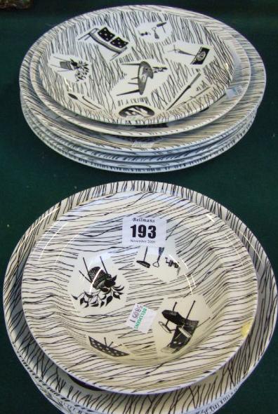 Appraisal: A Ridgway part dinner service decorated in the 'Homemaker 'pattern