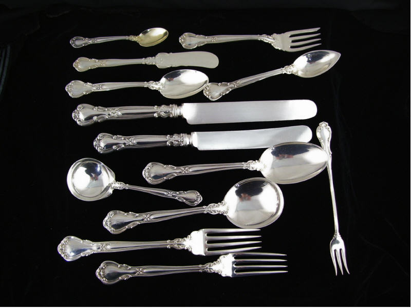 Appraisal: pcs Gorham Chantilly Flatware Set Includes - Dinner knives -