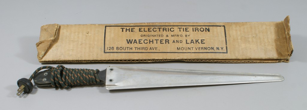 Appraisal: Electric Tie Iron in box - long