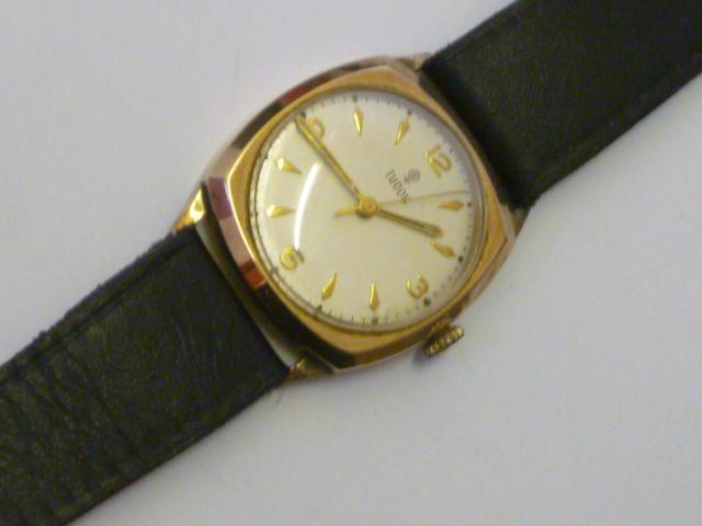 Appraisal: A CT GOLD CASED TUDOR ROLEX WRISTWATCH the plain circular