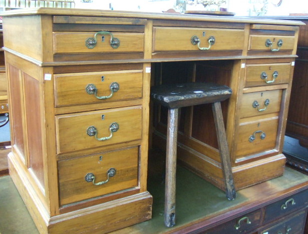 Appraisal: An th century style walnut pedestal desk the leather writing