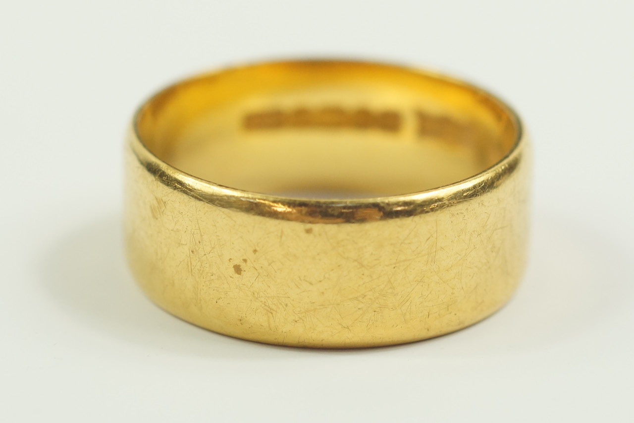 Appraisal: A ct gold wedding band size N g