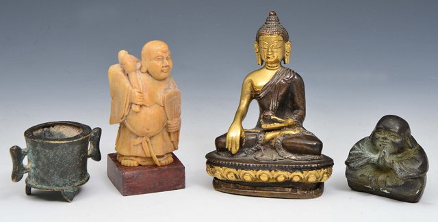 Appraisal: A FEW CHINESE PIECES to include a bronze buddha a